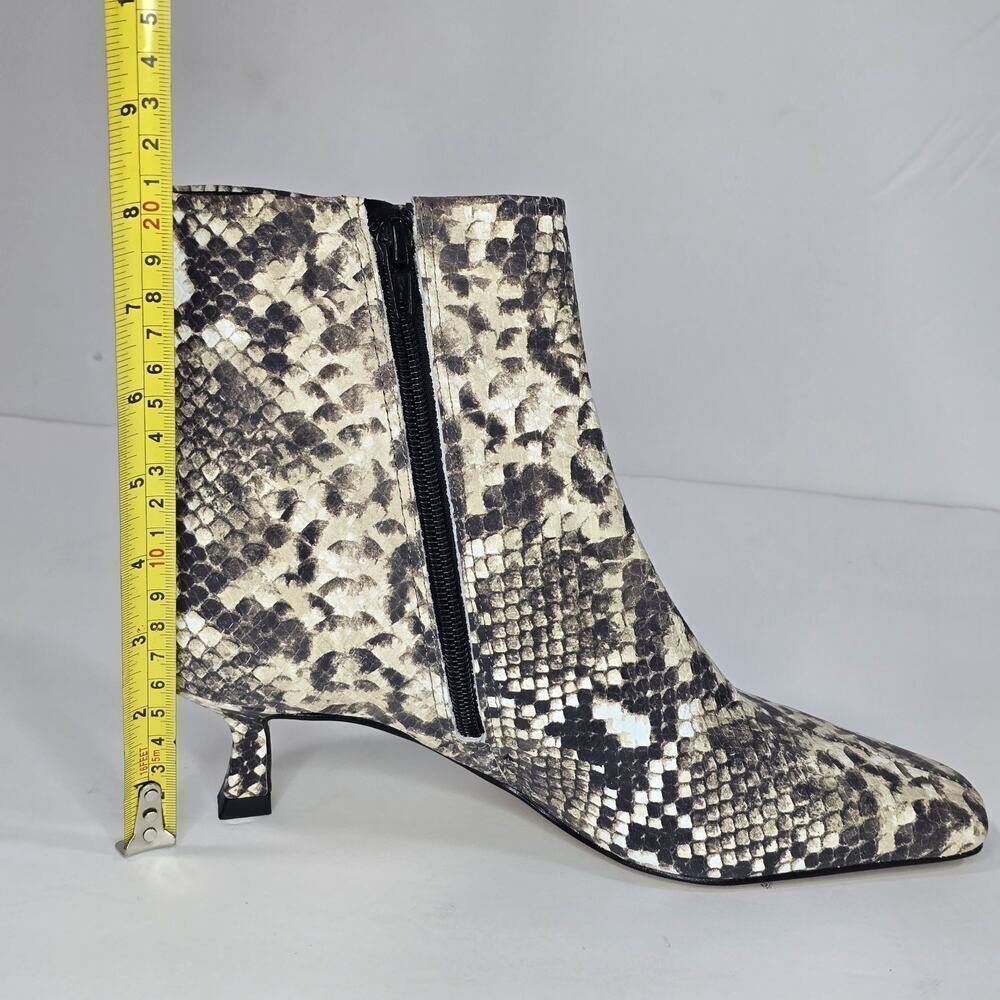 Gianni Bini Women’s Ankle Boots 7.5 Snake Print Side Zip Pointed Toe Kitten Heel - Picture 6 of 11